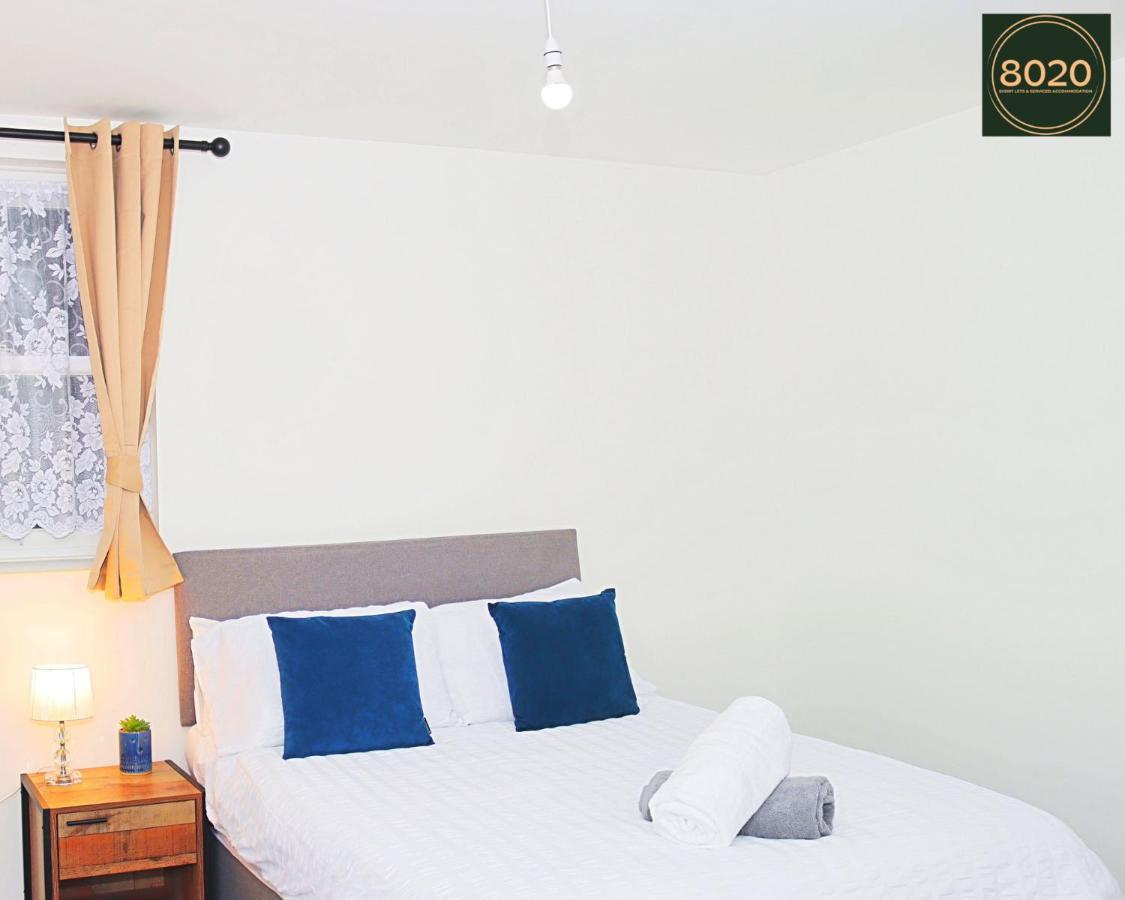Lancing Apartments - Spacious 2 Bed - Sleeps 6 - Burnham Village スラウ エクステリア 写真