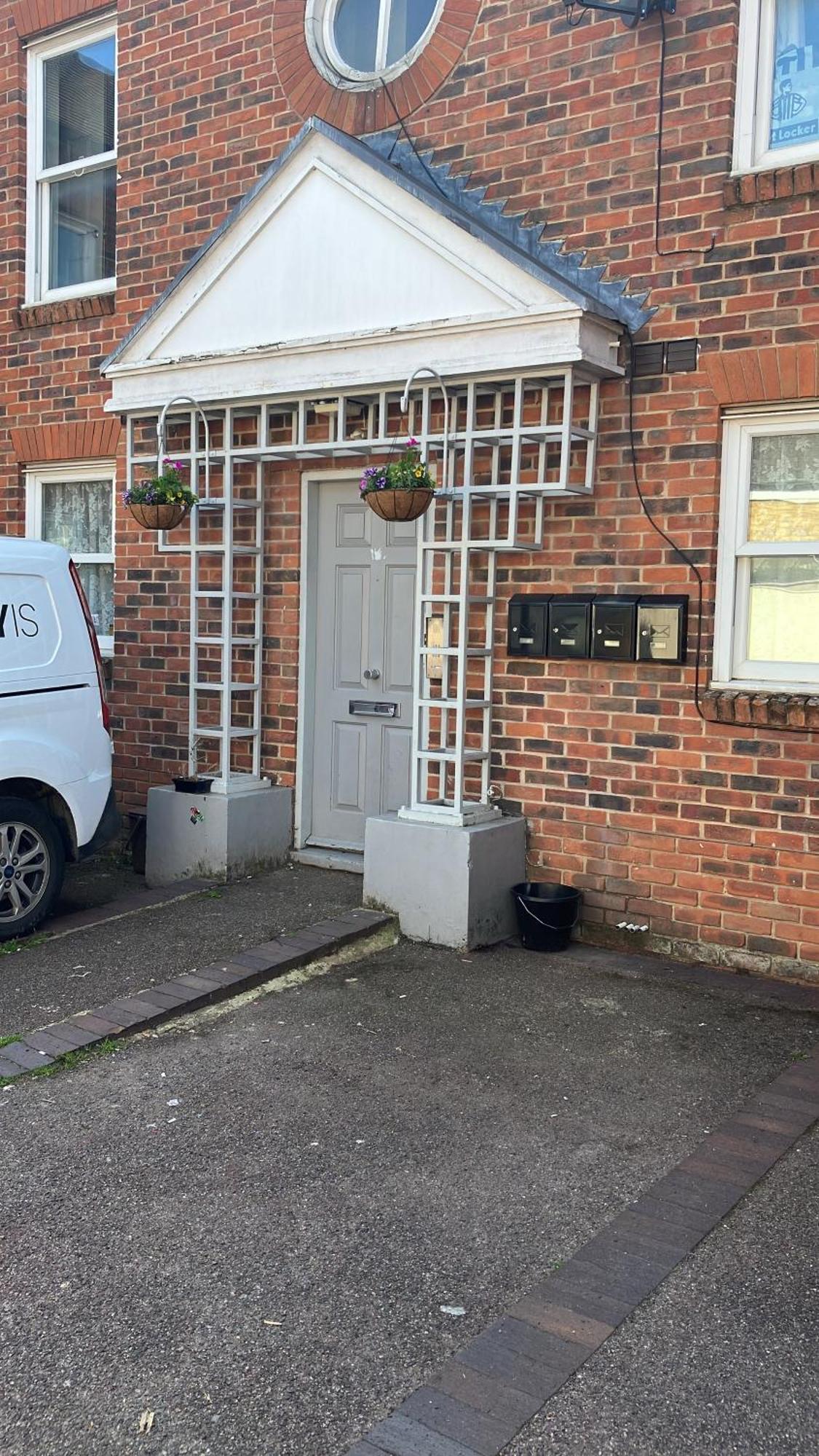 Lancing Apartments - Spacious 2 Bed - Sleeps 6 - Burnham Village スラウ エクステリア 写真