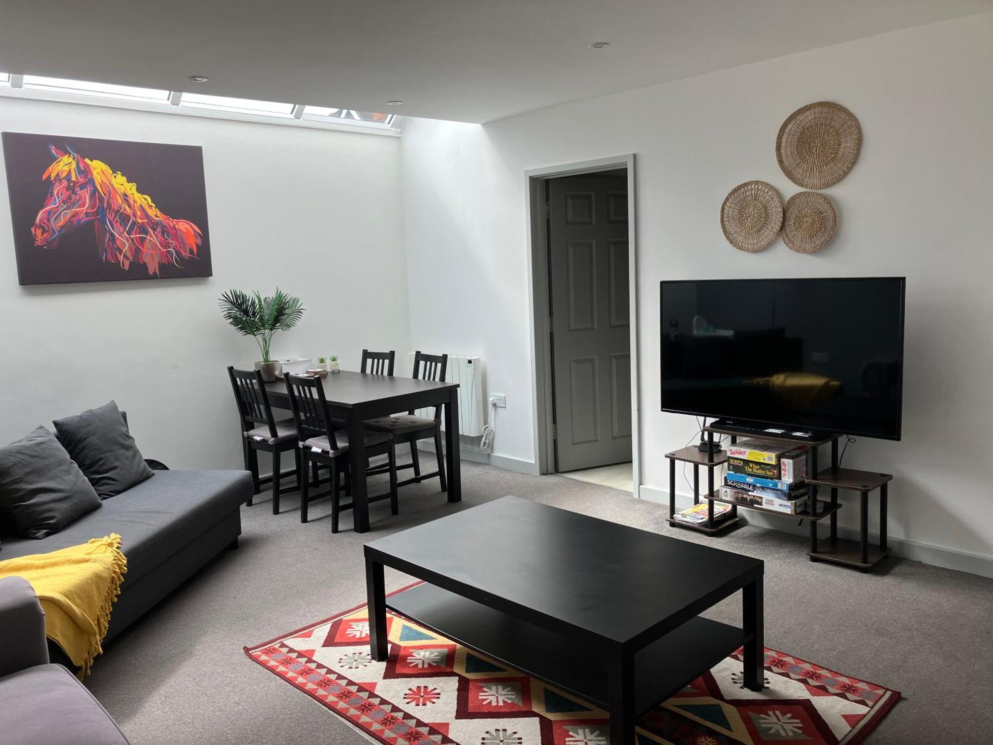 Lancing Apartments - Spacious 2 Bed - Sleeps 6 - Burnham Village スラウ エクステリア 写真